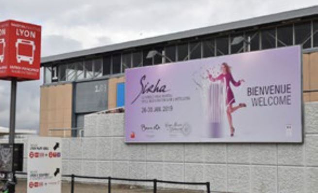Affiche publicitaire à l'extérieur de Lyon EUREXPO