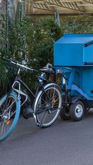 Parked cargo bike