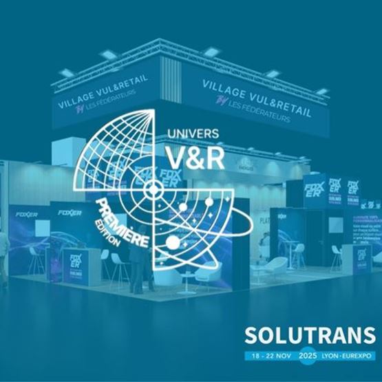 Stand du Village VUL & Retail au salon SOLUTRANS 2025 avec visuel promotionnel de l’univers V&R.